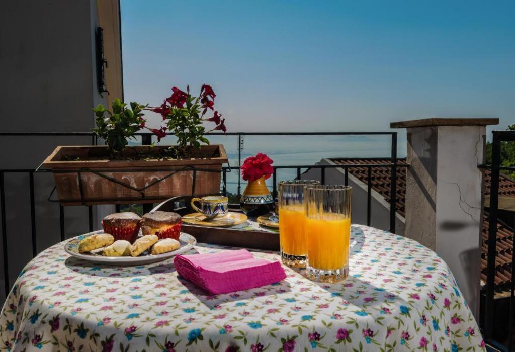 Casa Rosaria Amalfi Coast Bed and Breakfast Vietri Eksteriør billede